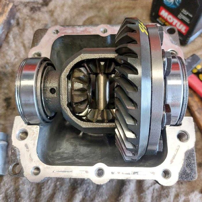 Dyfer most Nissan X-trail T30 / części dyferu / naprawa