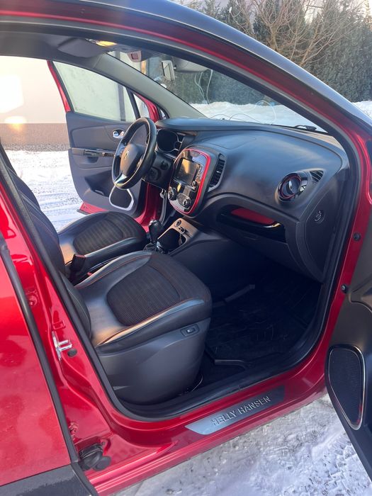 Niski przebieg RENAULT CAPTUR Helly Hansen