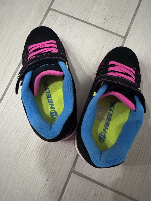 Роликові кросівки Heelys  33 розмір