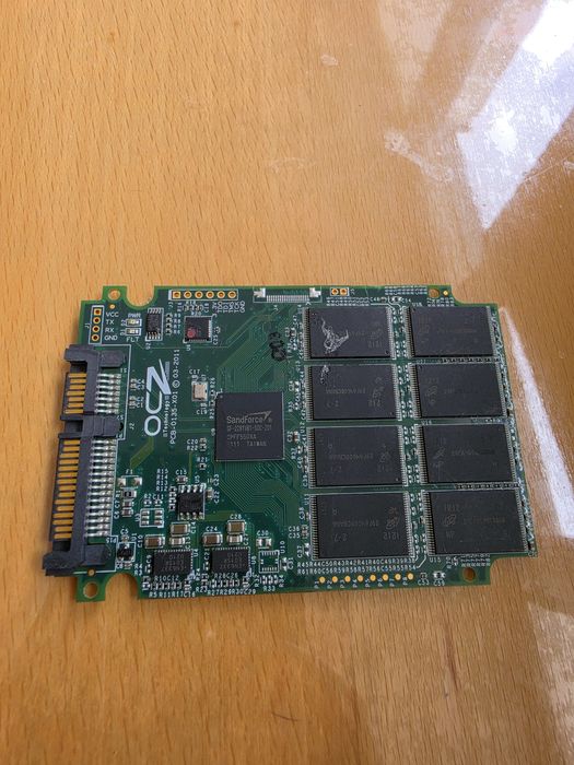 Ssd 120gb sata3 стан гарний Ссд диск