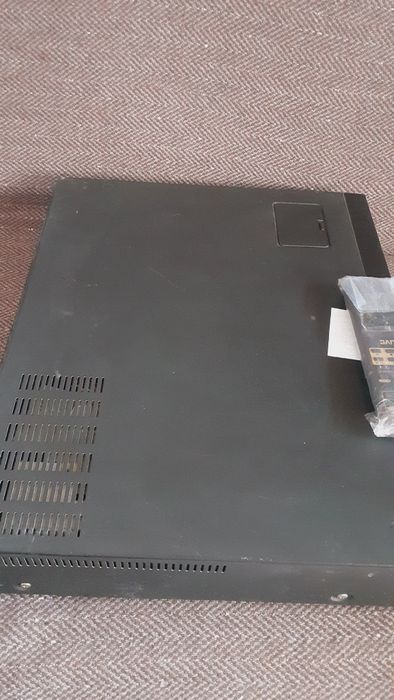 Видеомагнитофон ,