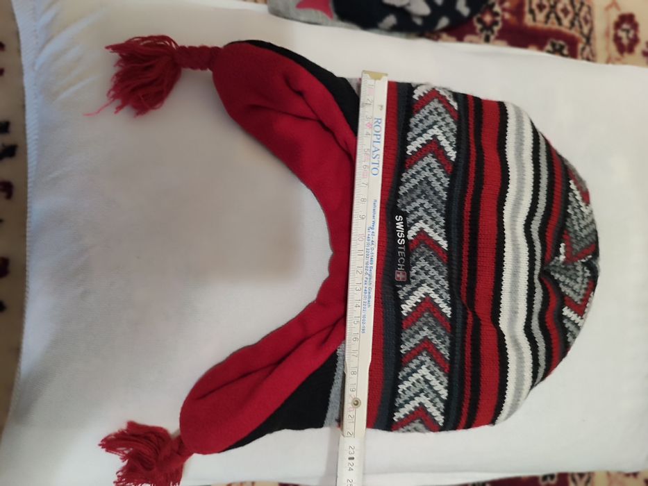 Продам шапочки разные