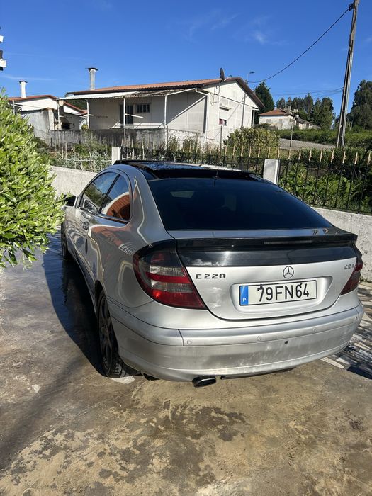 Mercedes C220 sportcoupe com 290 km