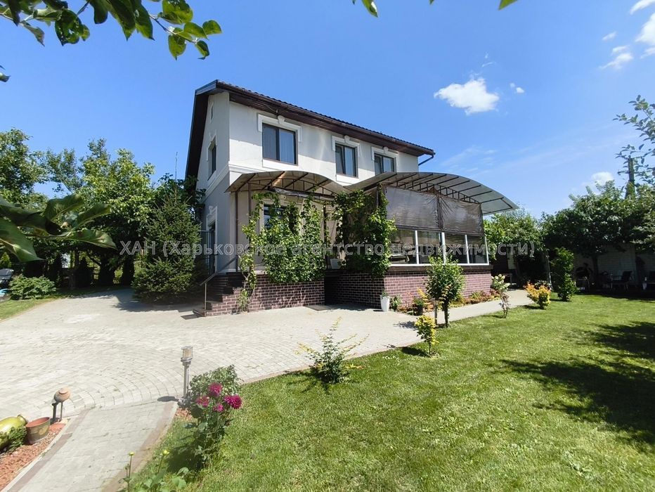Продам будинок два поверхи . Ржавец . Т25