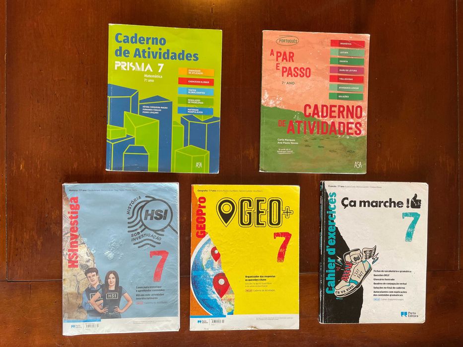 Cadernos de atividades e exercícios escolares do 7° Ano