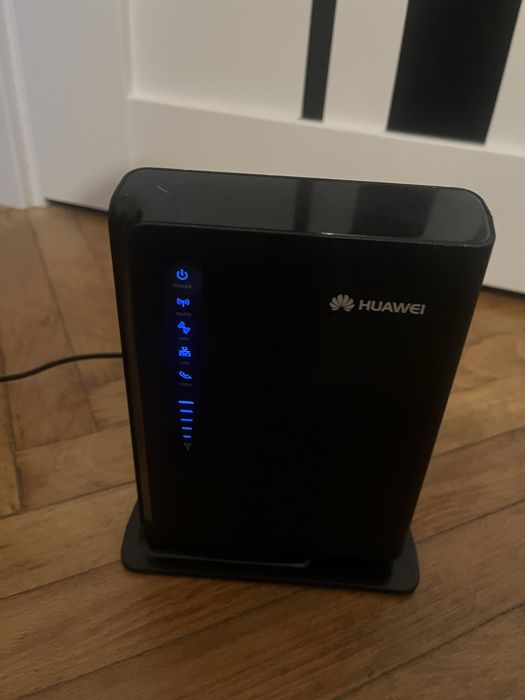 4G/3G Wi-Fi роутер Huawei LTE CPE E5172 (LTE до 150 Мбіт/с) працює від кабелю та сімки від мережі 220 та акамулятора