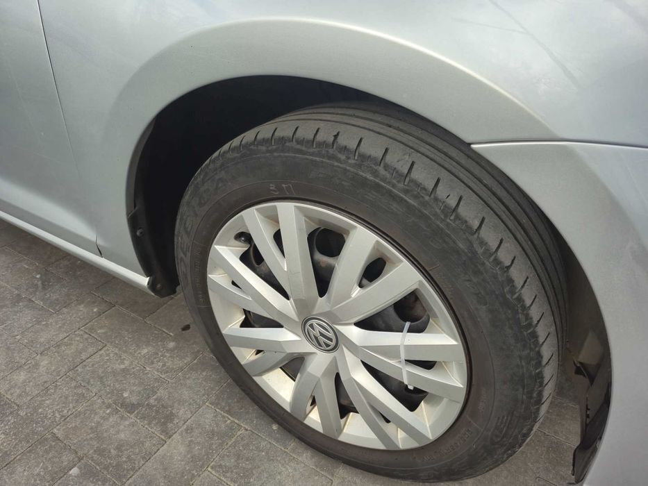 Автомобіль Volkswagen Golf