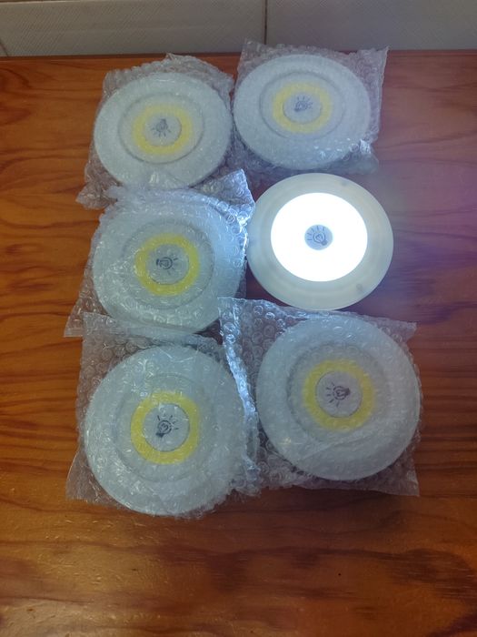 Conj. 6 luzes led (lâmpadas) com 1 comando