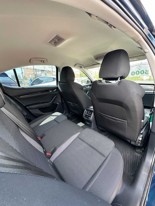 Продам Skoda Octavia A8 рік можлива розстрочка,кредит,обмін!