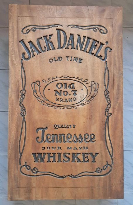 Mesa gravada Jack Daniel's (raro)