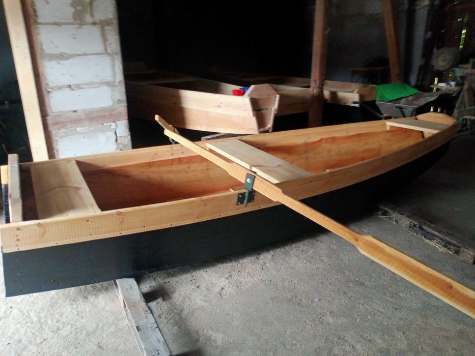 Łódka wędkarska drewniana sosnowa