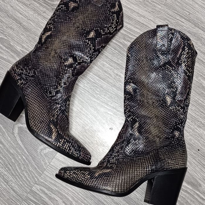 Шкіряні чоботи ковбойки