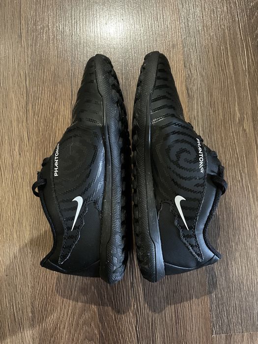 Кроссовки сороконожки nike 33р.