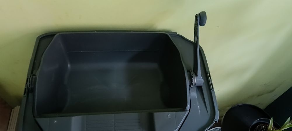 Kuweta półautomatyczna