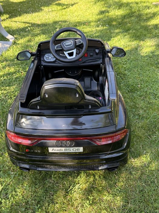 Дитячий електромобіль Audi