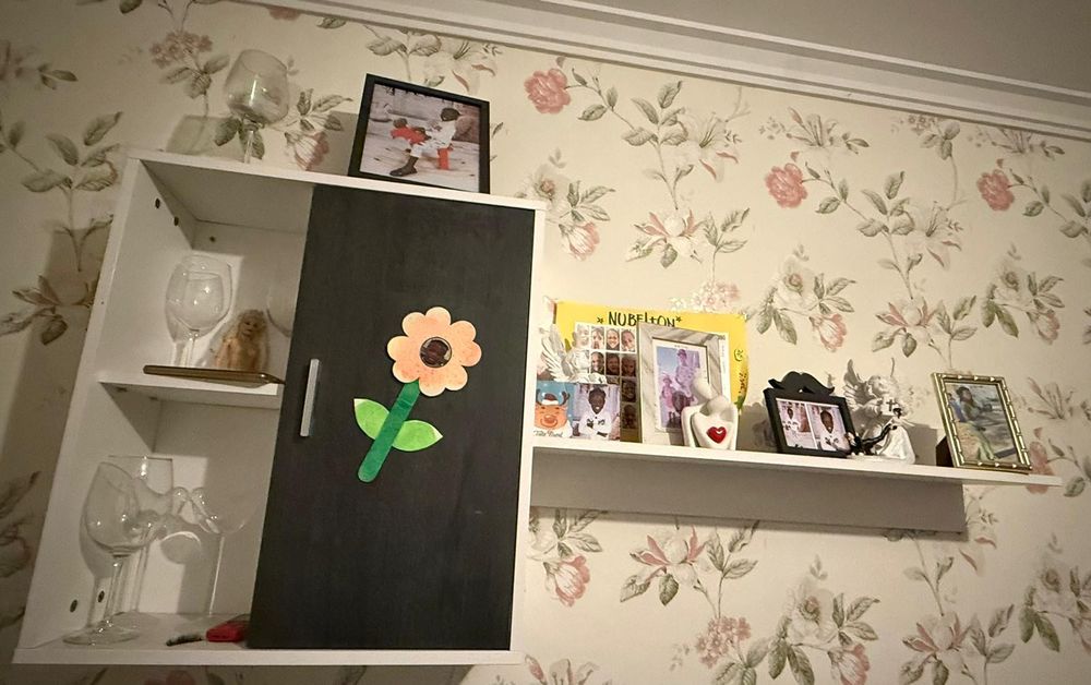 Conjunto de movel de sala de estar, 110€  e Mesa da sala 70€