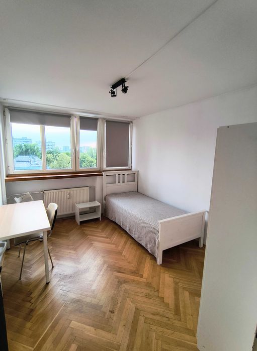 Do wynajęcia pokój 1-os. koło Sky Tower. Świetna lokalizacja!