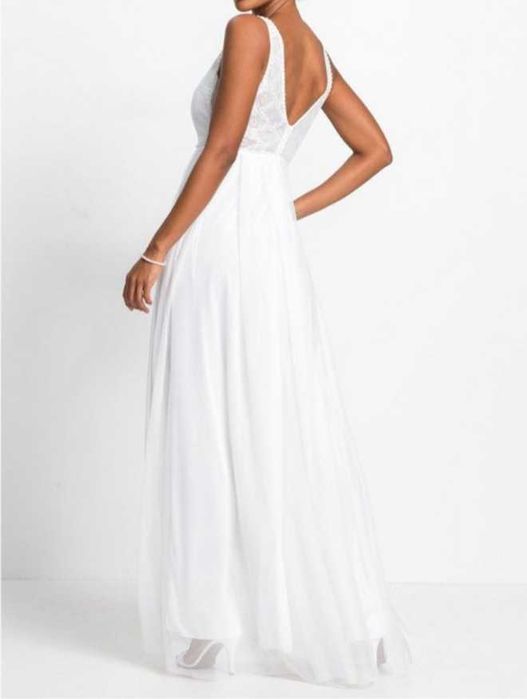 Nowa długa suknia ślubna z perełkami i koronką ślub 38