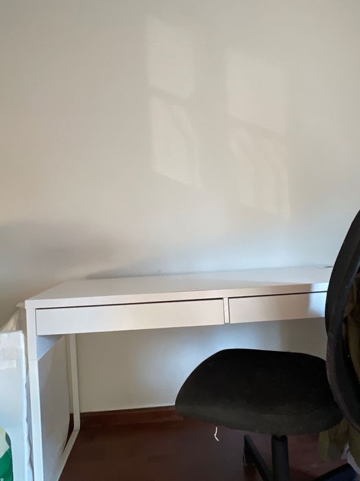 Secretária com cadeira de escritório IKEA