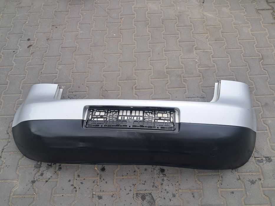 Zderzak tył tylny Volkswagen Golf V 5 rok 2005 kolor srebrny