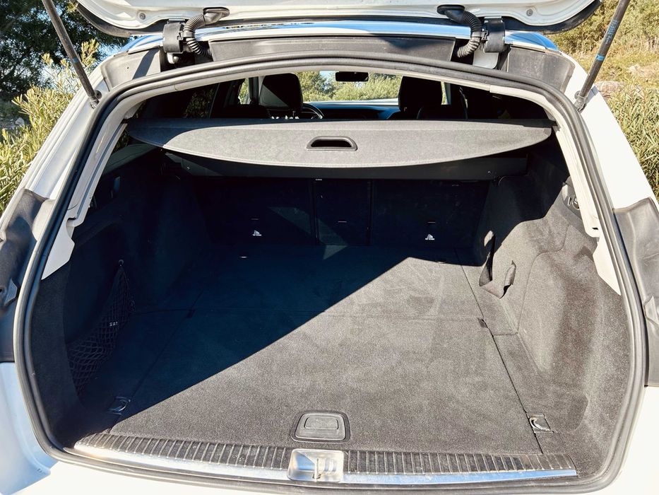 Mercedes E 220 carrinha 194cv caixa 9