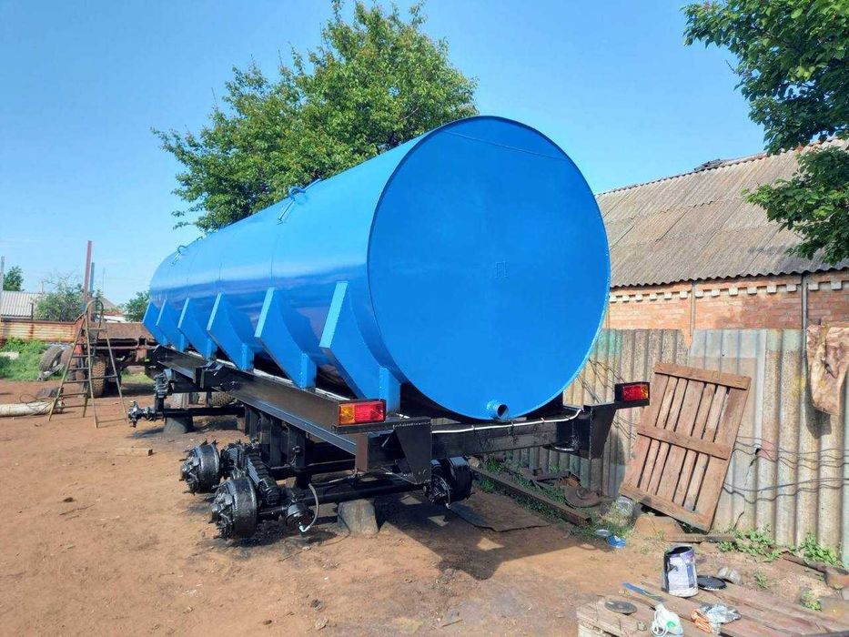 Тракторні бочки МЖТ-3 / МЖТ-6 / МЖТ-8 / МЖТ-10 / МЖТ-11 / МЖТ-12 / МЖТ-16 / МЖТ-22 / МЖТ-24 та напівпричепи-цистерни, асенізаційні машини від заводу |