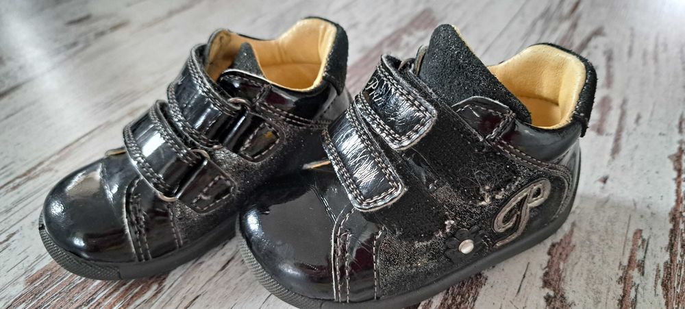 Trzewiczki na rzepy Primigino roz 18 (12cm)