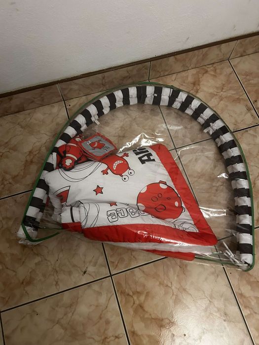 Mata dla dzieci Ladida z 5 zabawkami