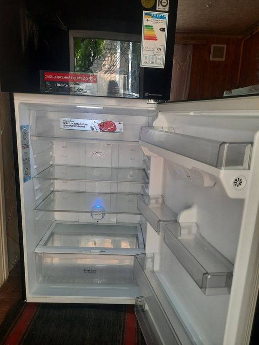 Продам  Холодильник LG