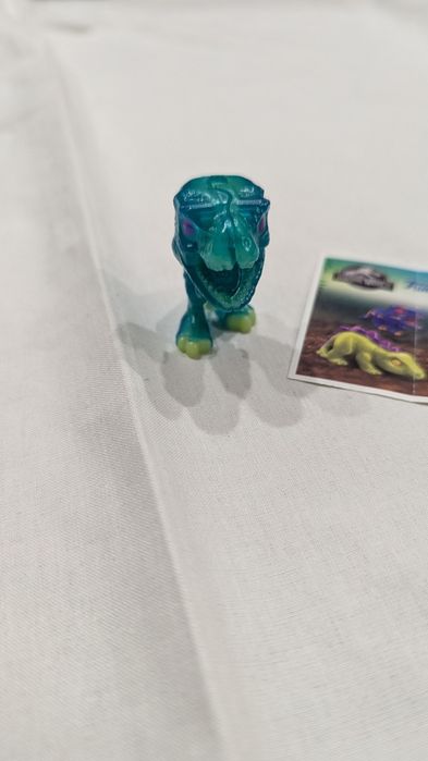 Кіндер Джой Jurassic Park тиранозавр Рекс