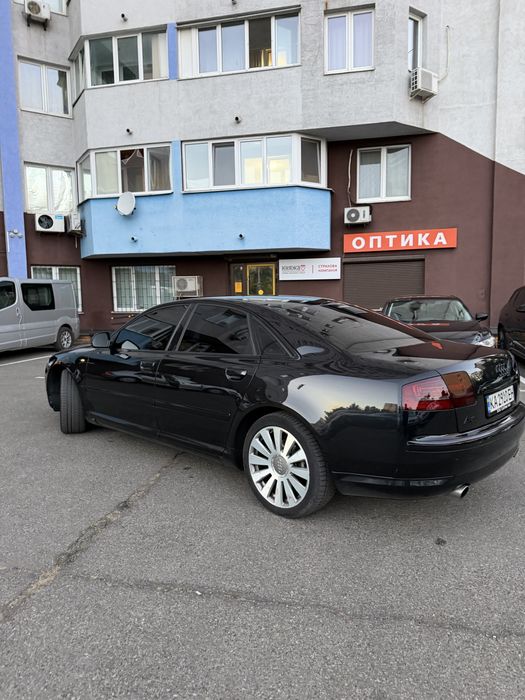Продам ауді A8 D3