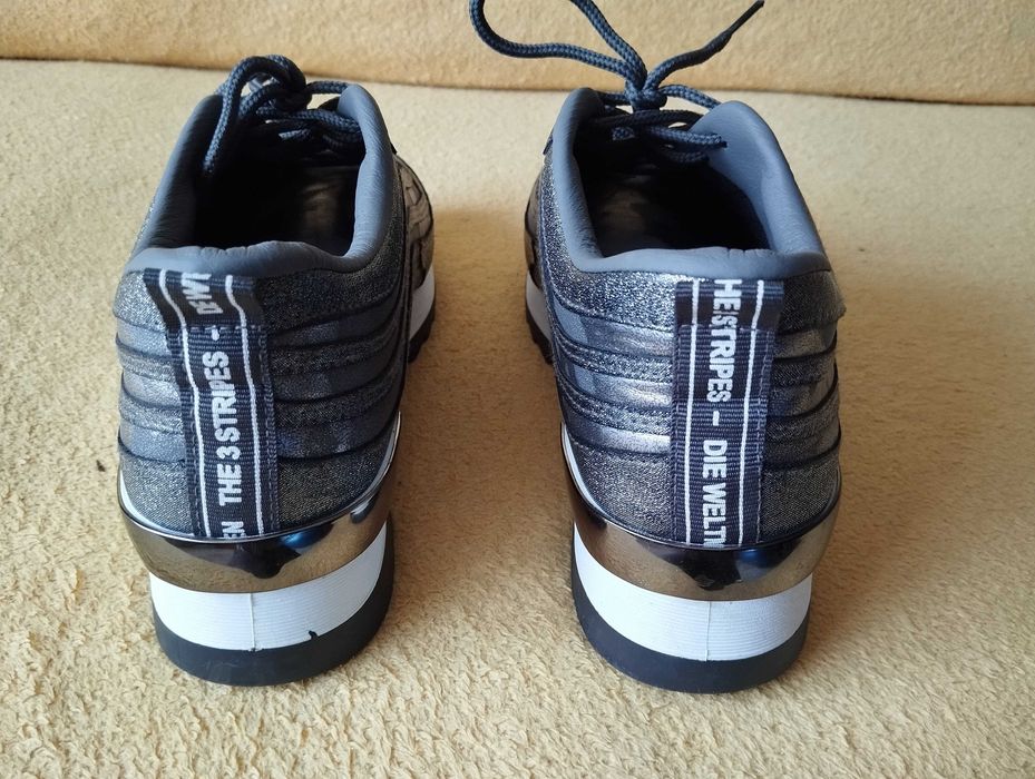 Кросівки жіночі 39р.