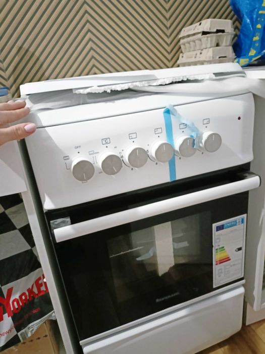 Kuchenka NOWA gazowa piekarnik +przewód gazowy