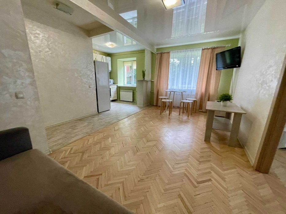 ЦЕНТР 2-кім квартира. вул Руська + Звітні документи