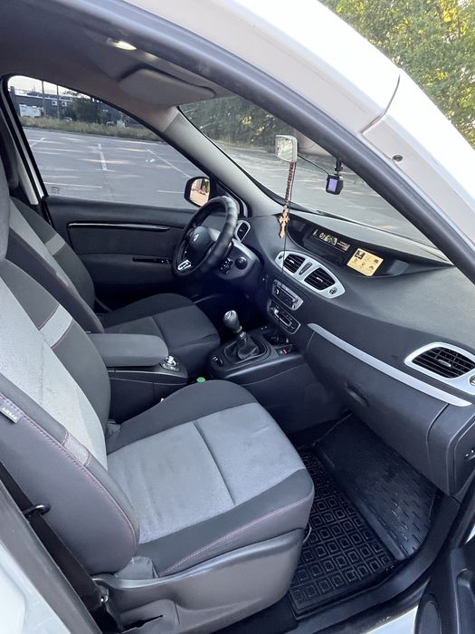 Продам рено сценік 3 в гарному стані