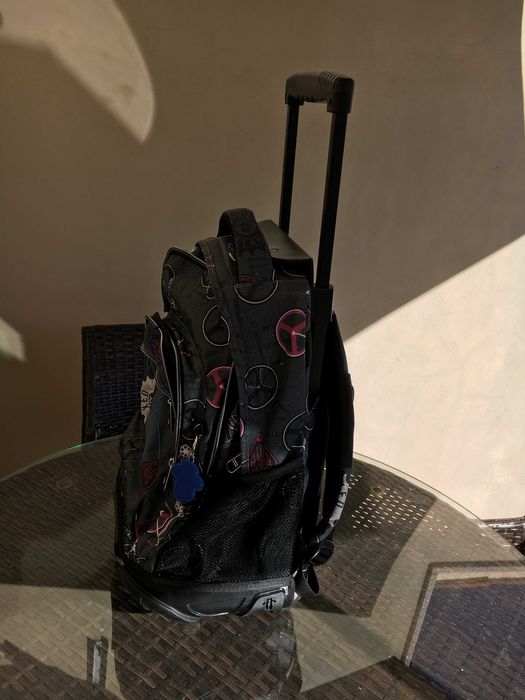 Vendo trolei da marca Totto