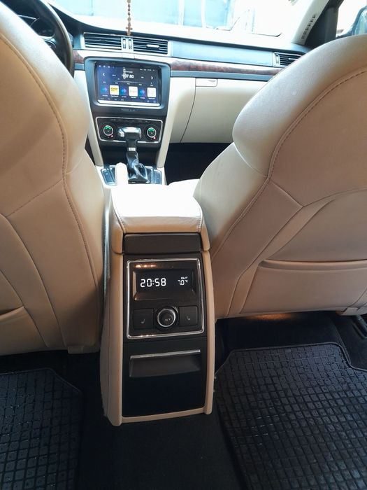 Skoda SuperB DSG 2011