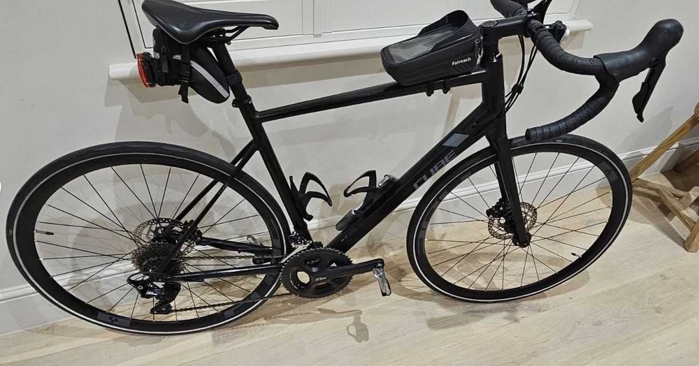 Rower szosowy, przełaj Cube Attain