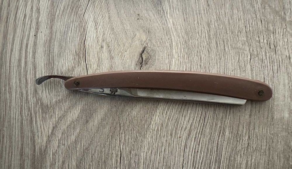 Stara zabytkowa brzytwa  do golenia  Wapienica