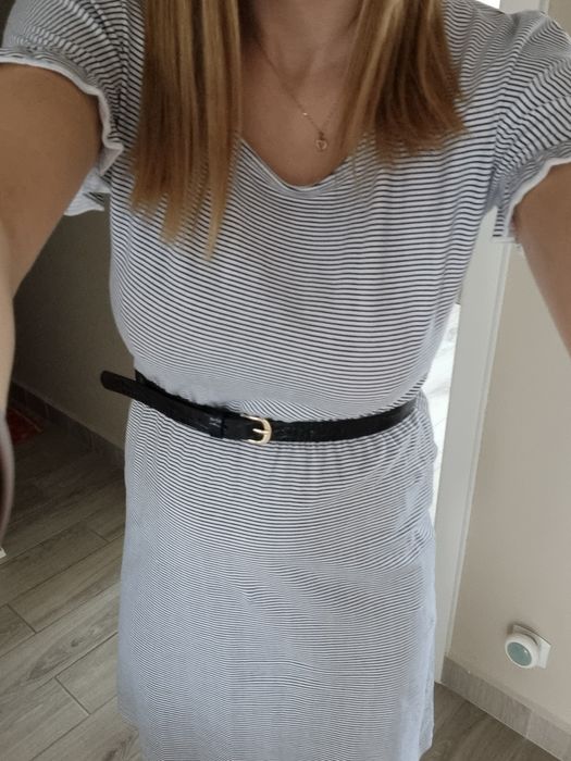 Sukienka w paski marynarska falbanki na rękawach