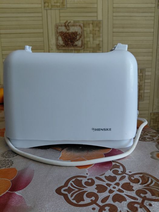 Тостер Henske...