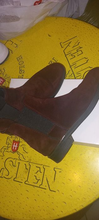 Botki zamsz bordowe.