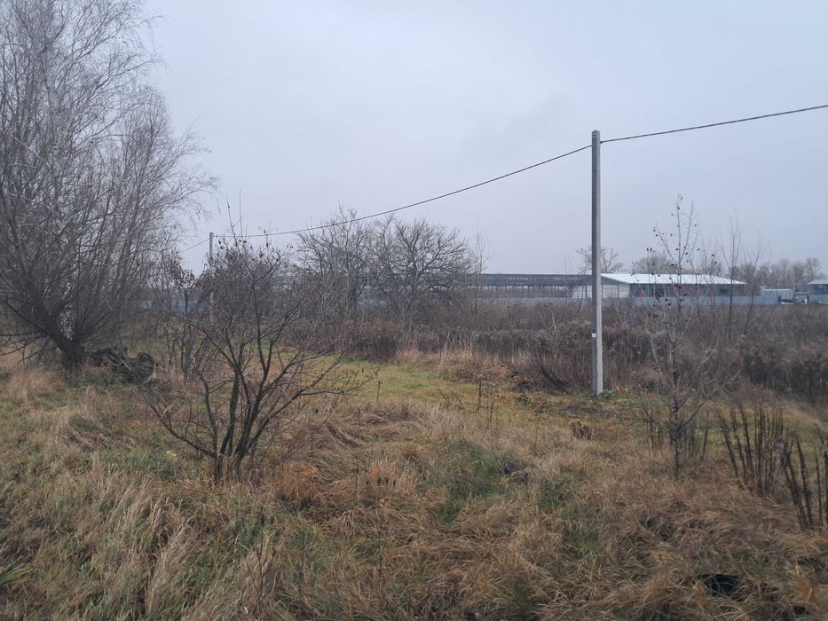 Продам ділянку 72сот комерційного призначення.