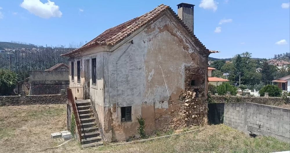 Vendo Casa de Pedra