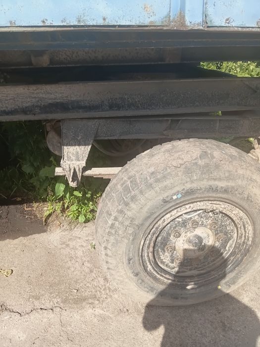Продам причіп зіловський .