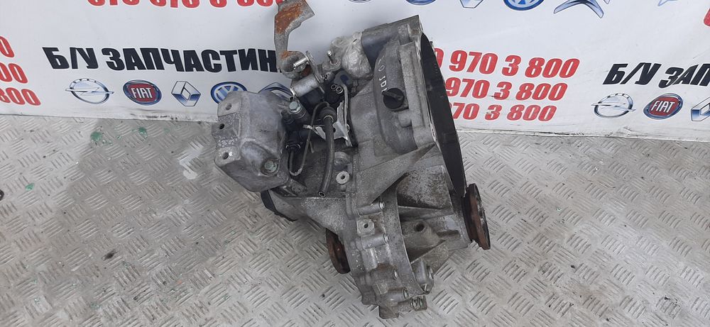 Кпп 2.0 sdi  VW caddy 2003-2010р коробка передач 5ступка