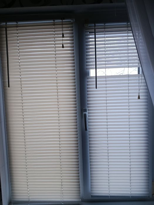 Продам две жалюзи.