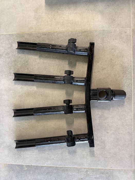 Uchwyt na 4 Wędki FEEDER ROD SUPPORT Rive D36