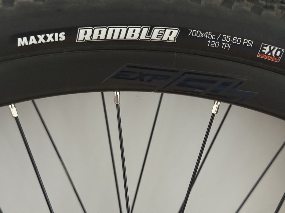 Koła rowerowe Merida Comp 700c + opony Maxxis Rambler 45c (fabryczne z Merida Silex 2025)