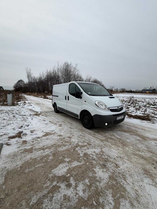 Opel vivaro  2.0cdti 2013 rok